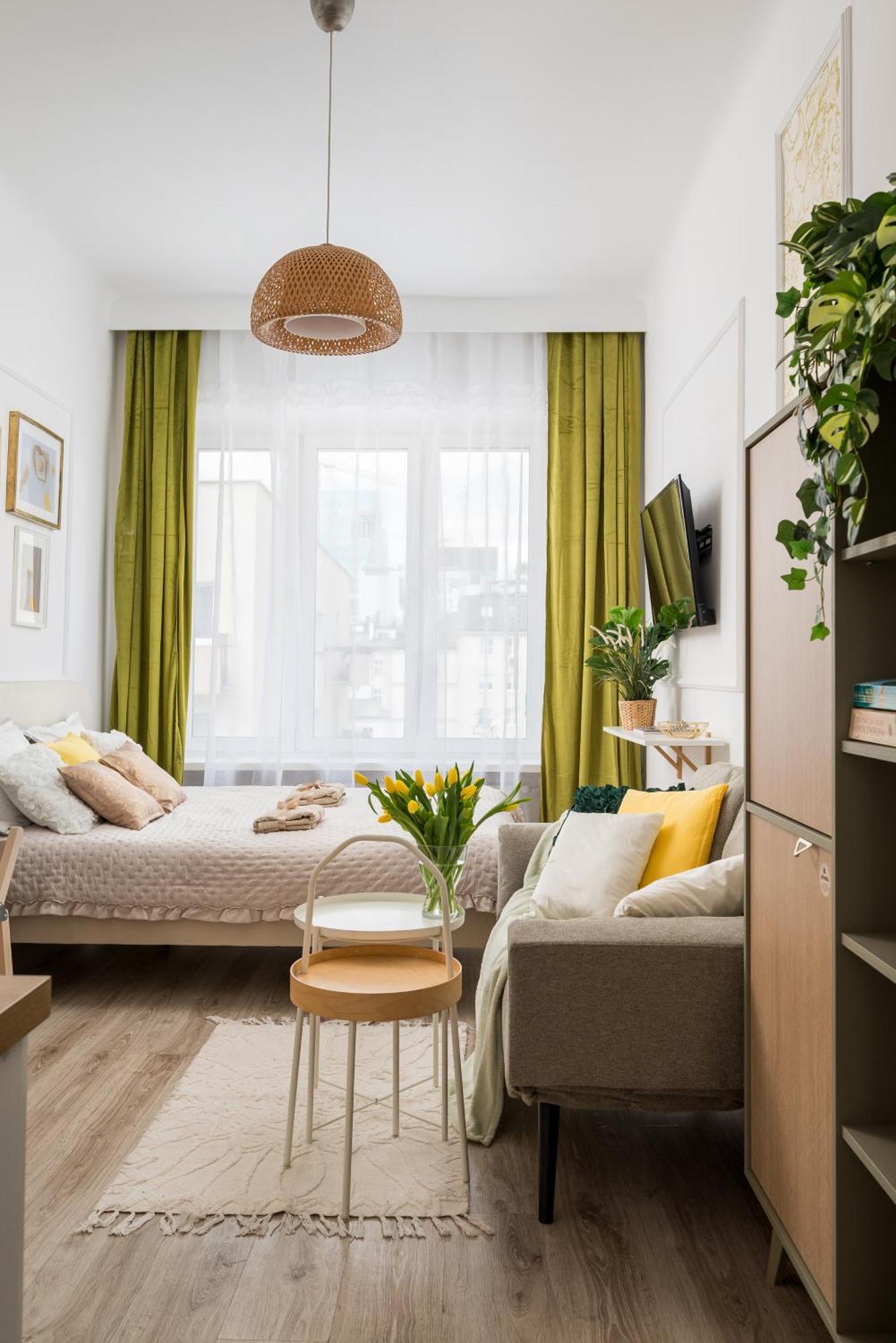 Green Oasis Charming Loft In A Historic Warsaw Tenement House 900 M From Central Station المظهر الخارجي الصورة